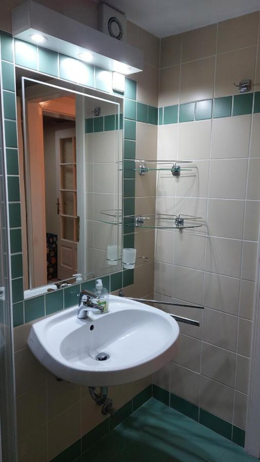 Family Apartman Gyula Exteriér fotografie