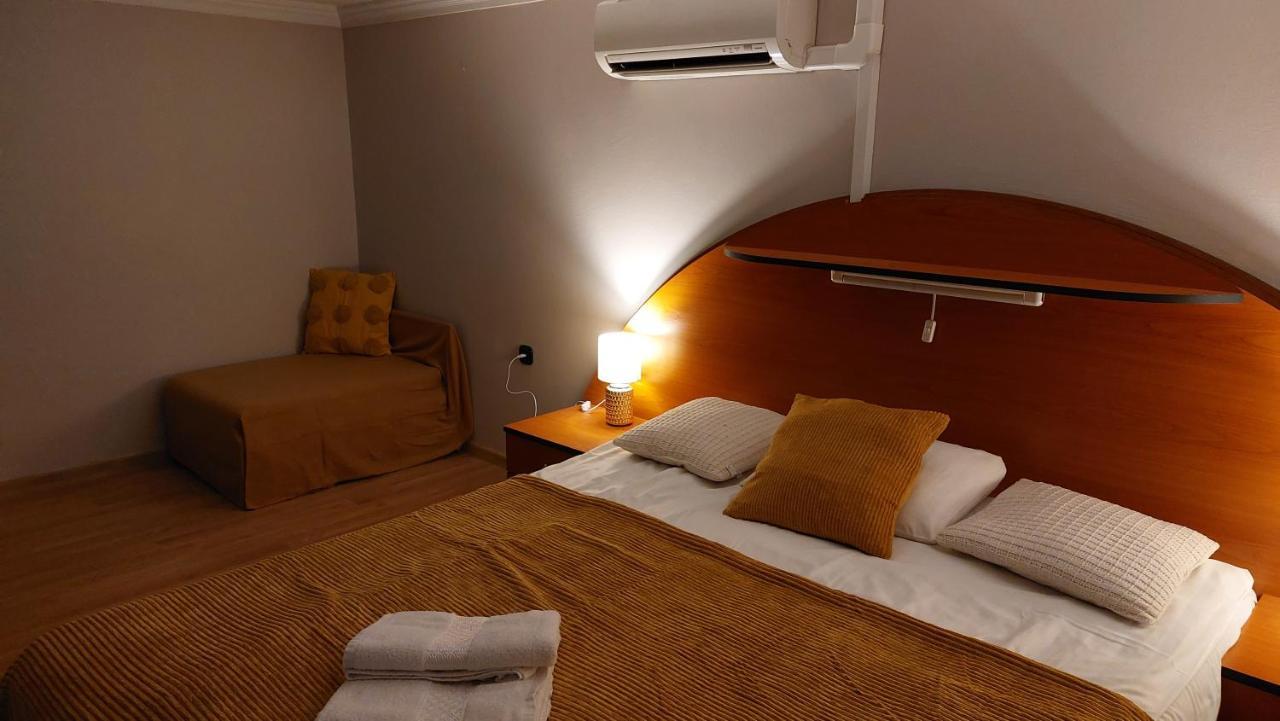Family Apartman Gyula Exteriér fotografie
