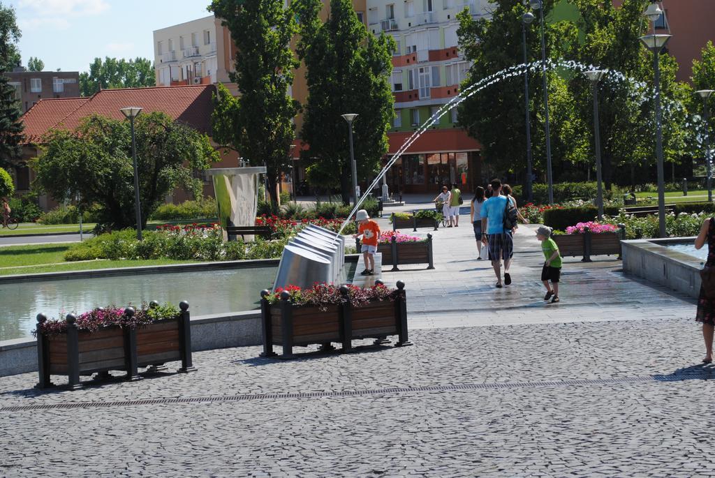 Family Apartman Gyula Exteriér fotografie